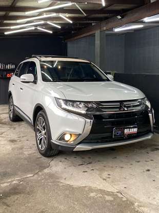 MITSUBISHI-OUTLANDER-2.2 4X4 16V DIESEL 4P AUTOMÁTICO MITSUBISHI-OUTLANDER-2015