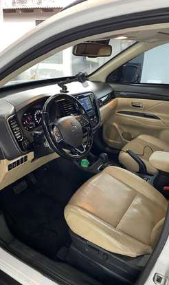 MITSUBISHI-OUTLANDER-2.2 4X4 16V DIESEL 4P AUTOMÁTICO MITSUBISHI-OUTLANDER-2015