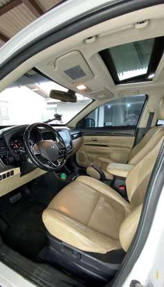 MITSUBISHI-OUTLANDER-2.2 4X4 16V DIESEL 4P AUTOMÁTICO MITSUBISHI-OUTLANDER-2015