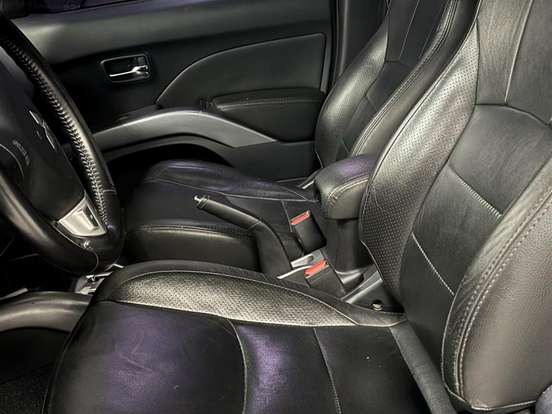 MITSUBISHI-OUTLANDER-2.4 4X4 16V GASOLINA 4P AUTOMÁTICO MITSUBISHI-OUTLANDER-2008