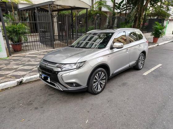 MITSUBISHI OUTLANDER 3.0 MIVEC V6 GASOLINA HPE-S AWD AUTOMÁTICO