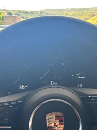 PORSCHE-MACAN-2025