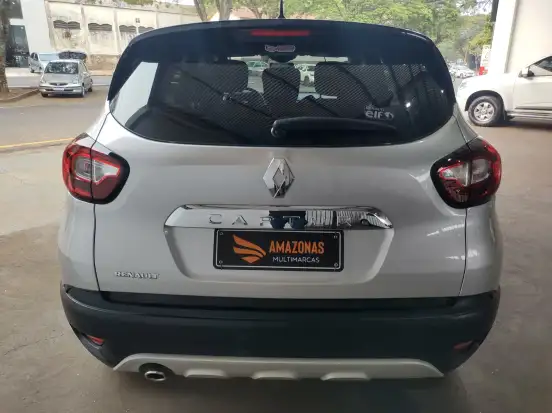 RENAULT-CAPTUR-2017