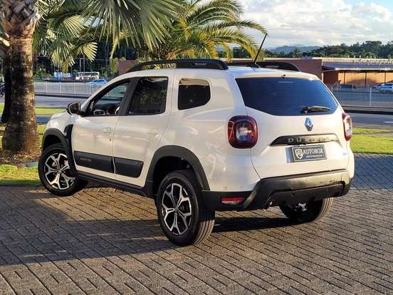 RENAULT-DUSTER-2022