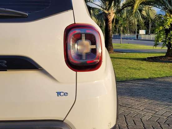 RENAULT-DUSTER-2022
