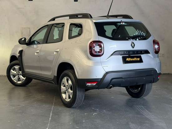RENAULT-DUSTER-2023
