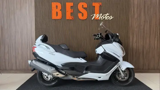 SUZUKI BURGMAN 650 EXECUTIVE 