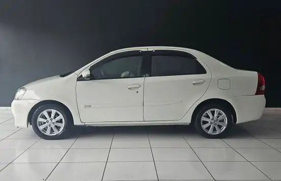TOYOTA-ETIOS-2016
