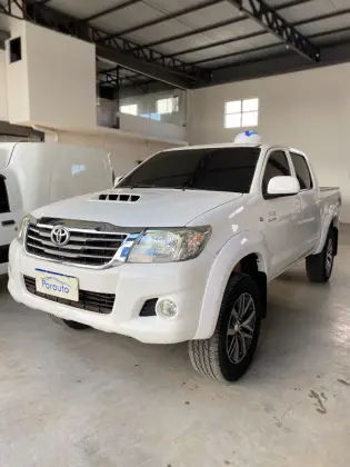 TOYOTA HILUX 3.0 STD 4X4 CD 16V TURBO INTERCOOLER DIESEL 4P MANUAL