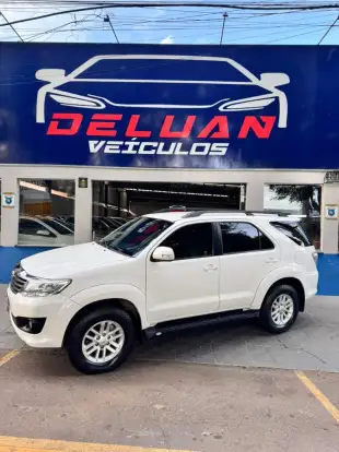 TOYOTA-HILUX SW4-2015