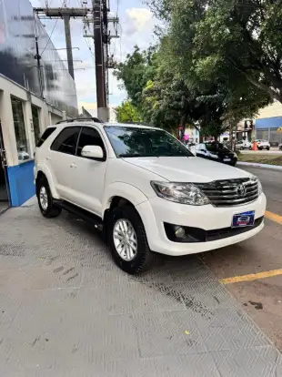 TOYOTA-HILUX SW4-2015