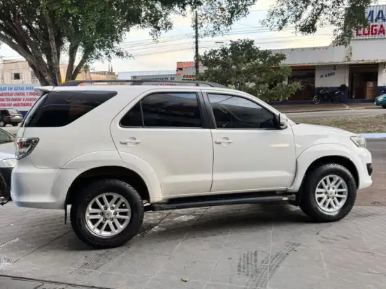 TOYOTA-HILUX SW4-2.7 SR 4X2 16V FLEX 4P MANUAL TOYOTA-HILUX SW4-2015