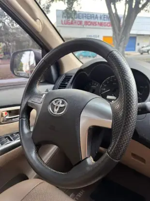 TOYOTA-HILUX SW4-2015