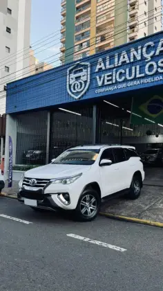 TOYOTA HILUX SW4 2.7 SR 7 LUGARES 4X2 16V FLEX 4P AUTOMÁTICO