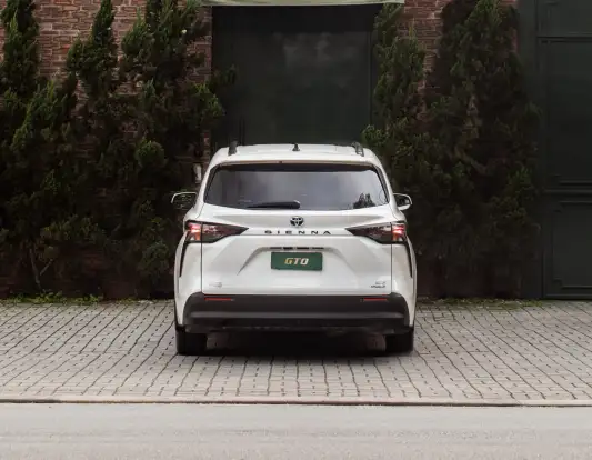 TOYOTA-SIENNA-2024