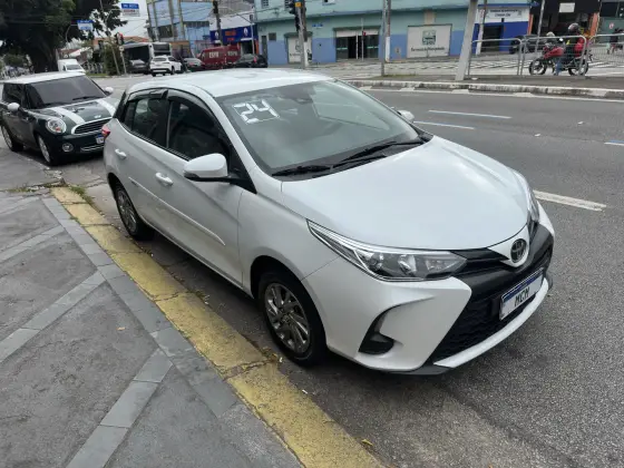 TOYOTA YARIS 1.5 16V FLEX XS MULTIDRIVE TOYOTA YARIS 1.5 16V FLEX XS MULTIDRIVE