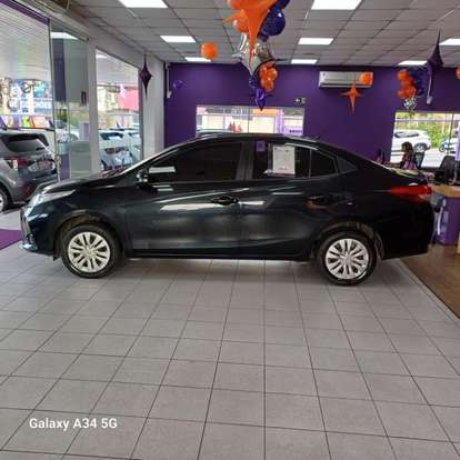 TOYOTA-YARIS-2024