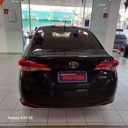 TOYOTA-YARIS-2024