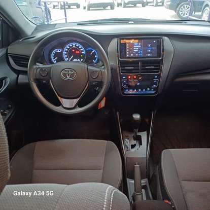 TOYOTA-YARIS-2024