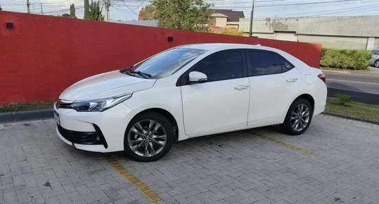 TOYOTA-COROLLA-2018
