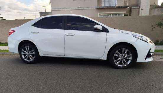 TOYOTA-COROLLA-2018