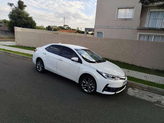 TOYOTA-COROLLA-2018