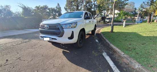 TOYOTA-HILUX-2.8 D-4D TURBO DIESEL CD POWER PACK 4X4 MANUAL TOYOTA-HILUX-2023