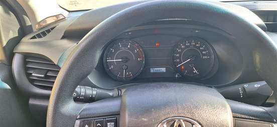 TOYOTA-HILUX-2023
