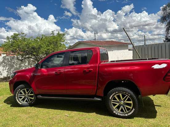TOYOTA-HILUX-2.8 SR 4X4 CD 16V DIESEL 4P AUTOMÁTICO TOYOTA-HILUX-2020