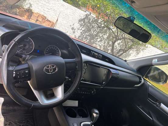 TOYOTA-HILUX-2020