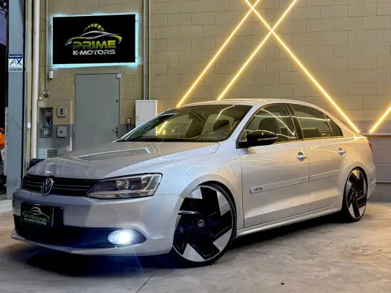 VOLKSWAGEN JETTA 2.0 COMFORTLINE FLEX 4P TIPTRONIC
