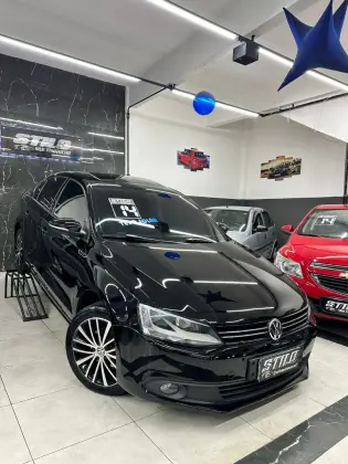 VOLKSWAGEN JETTA 2.0 COMFORTLINE FLEX 4P TIPTRONIC