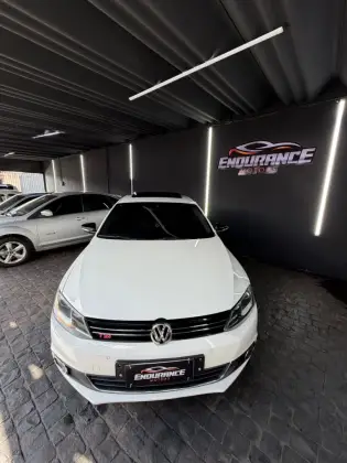 VOLKSWAGEN JETTA 2.0 TSI HIGHLINE 211CV GASOLINA 4P TIPTRONIC