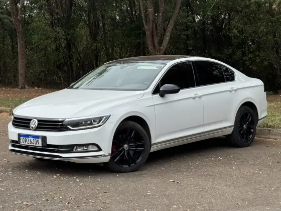 VOLKSWAGEN PASSAT 2.0 16V TSI BLUEMOTION GASOLINA HIGHLINE 4P DSG VOLKSWAGEN PASSAT 2.0 16V TSI BLUEMOTION GASOLINA HIGHLINE 4P DSG