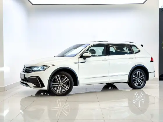 VOLKSWAGEN TIGUAN 2.0 300 TSI GASOLINA ALLSPACE R-LINE AUTOMÁTICO VOLKSWAGEN TIGUAN 2.0 300 TSI GASOLINA ALLSPACE R-LINE AUTOMÁTICO