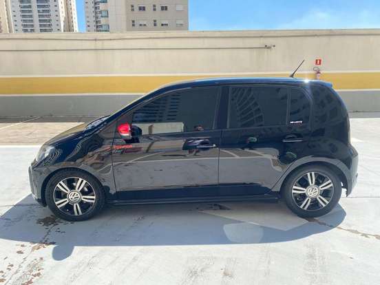 VOLKSWAGEN-UP-2018