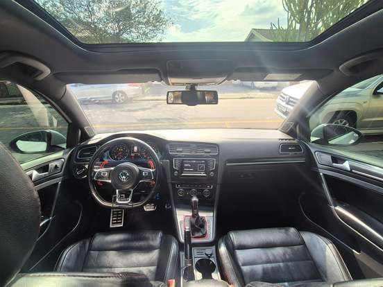 VOLKSWAGEN-GOLF-2.0 TSI GTI 16V TURBO GASOLINA 4P AUTOMÁTICO VOLKSWAGEN-GOLF-2015
