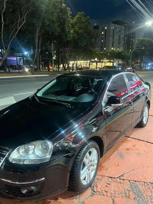 VOLKSWAGEN-JETTA-2.5 I 20V 170CV GASOLINA 4P TIPTRONIC VOLKSWAGEN-JETTA-2008
