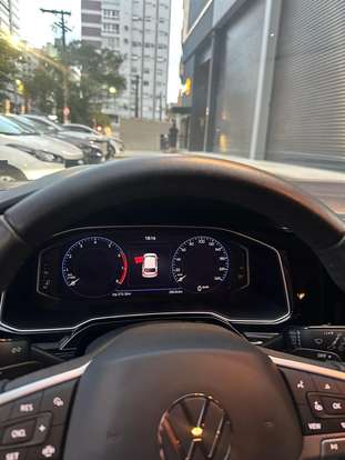 VOLKSWAGEN-POLO-2023