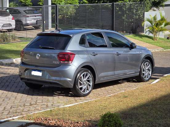 VOLKSWAGEN-POLO-2019