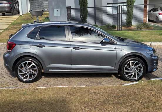 VOLKSWAGEN-POLO-2019
