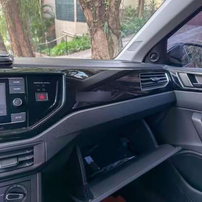 VOLKSWAGEN-POLO-2023