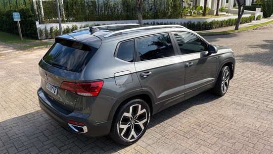 VOLKSWAGEN-TAOS-2022