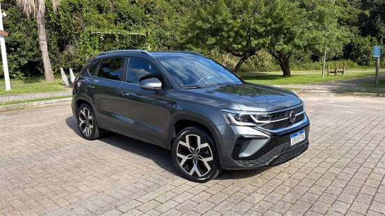 VOLKSWAGEN-TAOS-2022