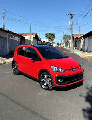 VOLKSWAGEN UP 1.0 170 TSI TOTAL FLEX XTREME 4P MANUAL