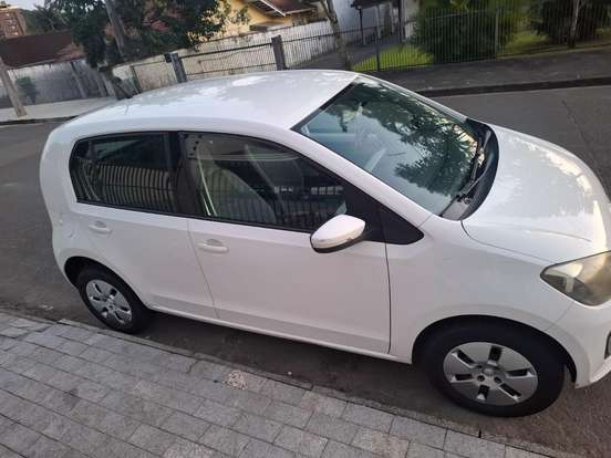 VOLKSWAGEN-UP-2014