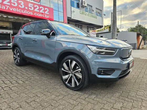 VOLVO XC40 P8 RECHARGE ELECTRIC BEV PURE AWD VOLVO XC40 P8 RECHARGE ELECTRIC BEV PURE AWD