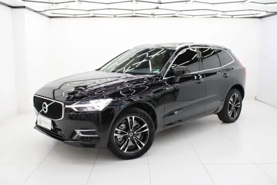 VOLVO XC60 2.0 T8 HYBRID MOMENTUM AWD GEARTRONIC