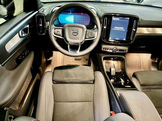 VOLVO-C40-P8 RECHARGE TWIN ELECTRIC ULTIMATE AWD VOLVO-C40-2023