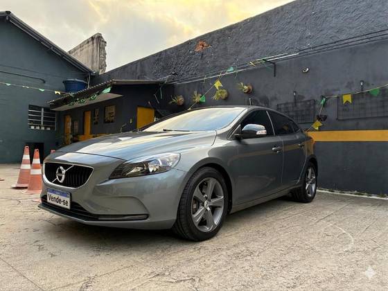 VOLVO V40 2.0 T4 KINETIC GASOLINA 4P AUTOMÁTICO